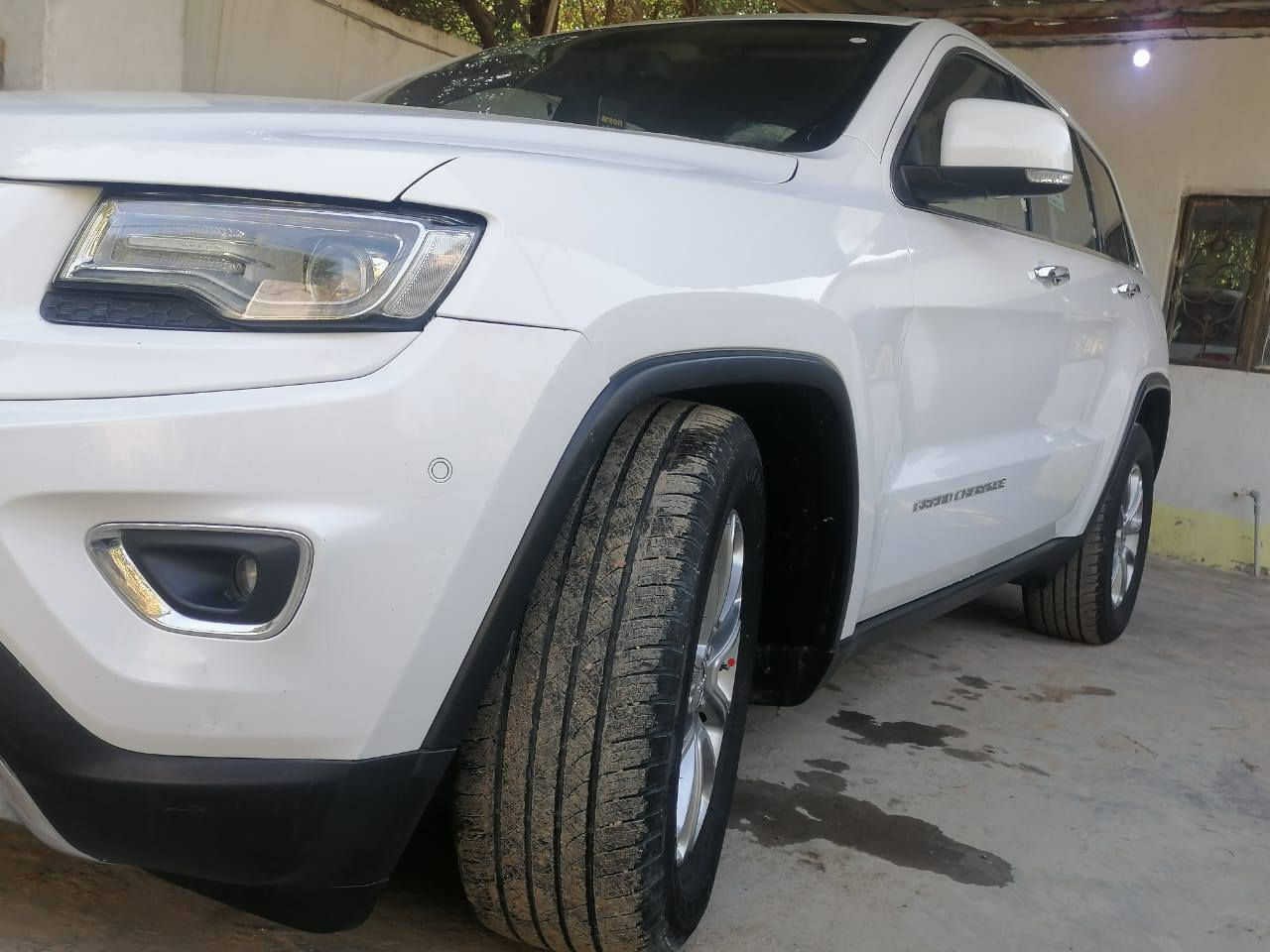 جيب  2014 خليجي  لمتد جكات  مكفوله  سعر 225 بيه مجال بسيط 
(فول لمتدد 
 موااصفات فوول 1/1…
6 سلندر محرك (3600) . 
بصمة تشغيل+بصمة أبواب.
تشغيل عن بعد.
أشاره ترحيب. 
فتحة بنرواما. 
كراسي جلد.
كراسي كهرباء 2 . 
مقود كهرباء . 
كراسي تدفئة+تبريد+ ميموري . 
شفتات بلستيرن.
مقود تدفئة.
قطعتين تبريد.
جنطة كهرباء+شفط.
شاشة كبيره
نضام SPORT.
دبع رباعي
نضام eco أقتصادي.
نضام APS.
مانع أنزلاق.
تحكم ستيرن+مثبت سرعة.
نضام صوت متكامل+دمام خلفي.
حساسات 
هيترات جانبية+أمامي+خلفي.
وبعد بيهااا هوااي مواصفات

ل استفسار *********** مكاني حله جبله
