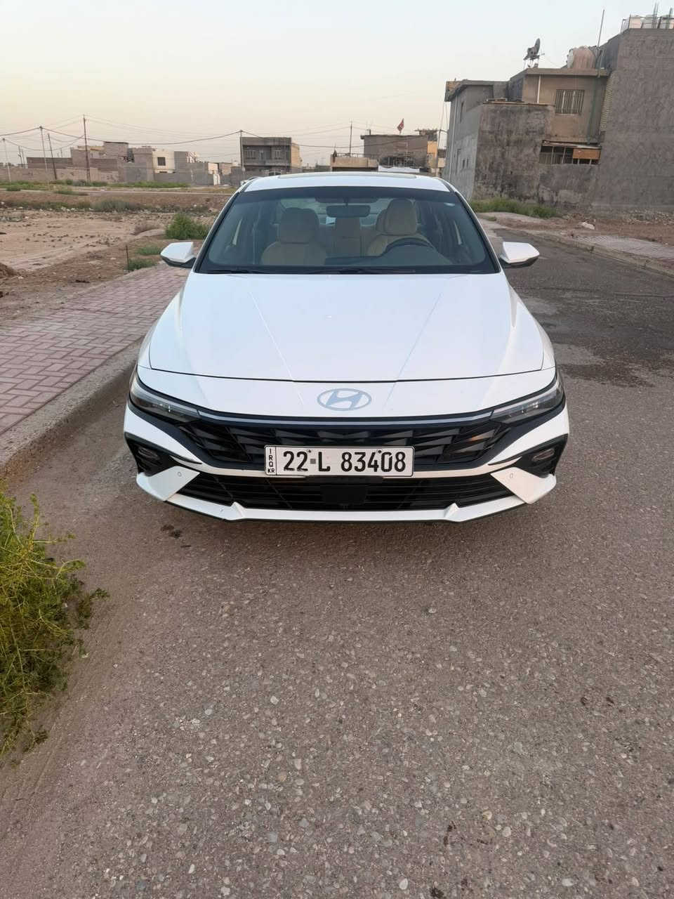 النترا للبيع موديل ٢٠٢٤ خليجي فول مواصفات رقم شمالي محرك ٢٠٠٠ السياره مكفولة من الصيغ والتبديل هزه جديده والتحويل ثاني يوم عدى شخط بسيط جدا في الباب الخلفي عكس جهة السائق مكحل السعر ١٦٥ وبيها مجال حگ الجيه عنوان السياره بغداد المدائن 
***********
