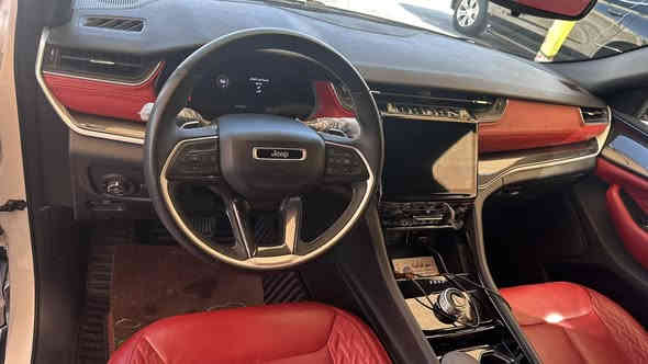 جيب كراند شيروكي التيتيود بلاك ادشن/موديل 2023خليجيه دواخل احمر /ماشيه 54الف كيلو متر / فتحه بلسقف رادار امامي/ مانع تصادم/ كشنات تدفئه وتبريد/ مانع مسار/محرك6 سلندر/ 5 راكب/ رقم اربيل/ تحذير النقطه عمياء/ كامره خلفيه/ تشتغل وطفي عند تقاطع ذاتي/ تحذير الخروج من مسار/ سياره بيها صبغ قليل كلش/ تخم تاير جديد/ سياره 
جديده حيل 
سعرها 380ورقه وبيها مجال 
مكان سياره في محافظة البصره
***********
سياره مغلفه نانو كلها
