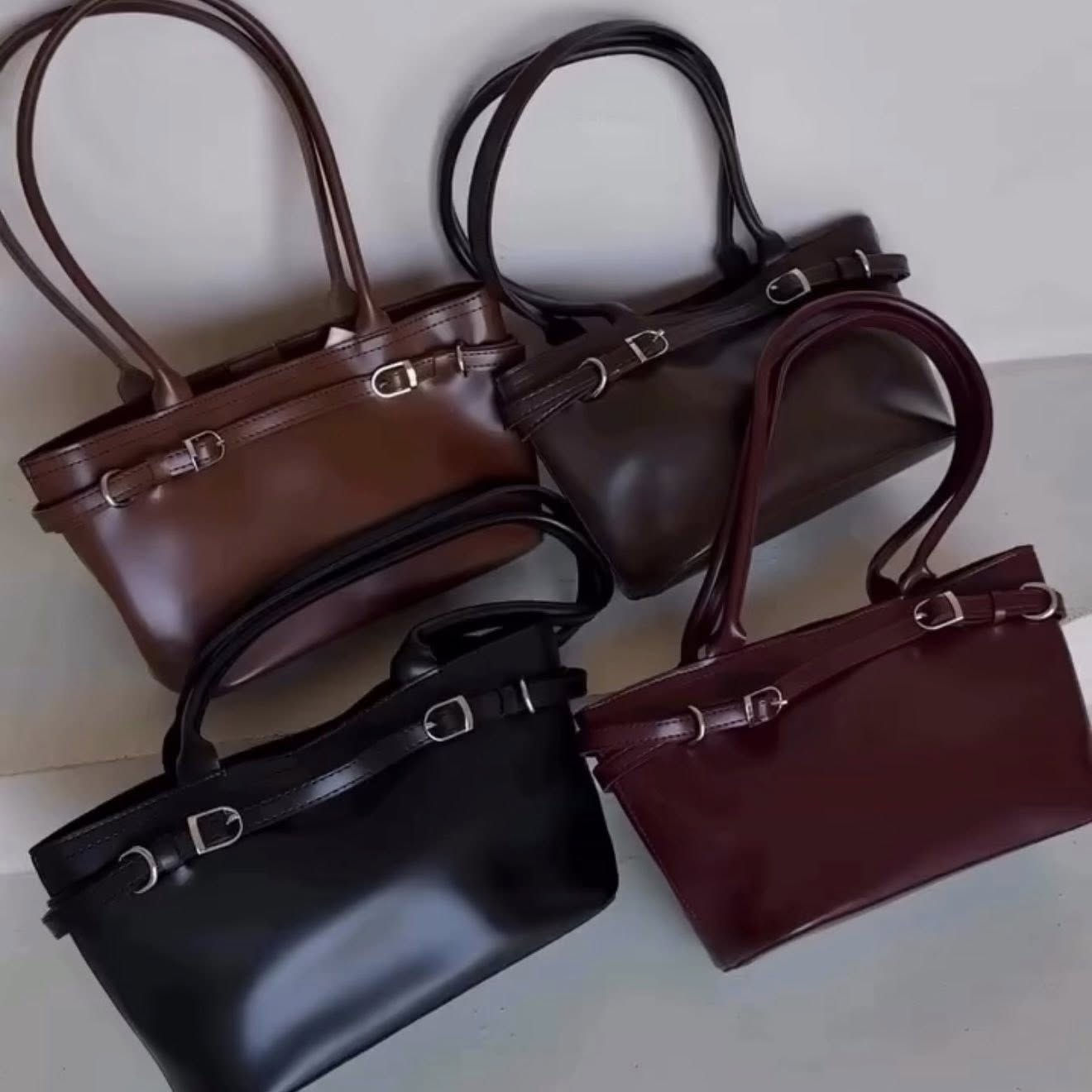 حقيبة السعر 9 
يوجد توصيل داخل النعمانية


**إذا كنت صاحب هذا الإعلان وتريد حذفه لأي سبب، رجاءا أرسل رسالة إلى الدعم الفني**