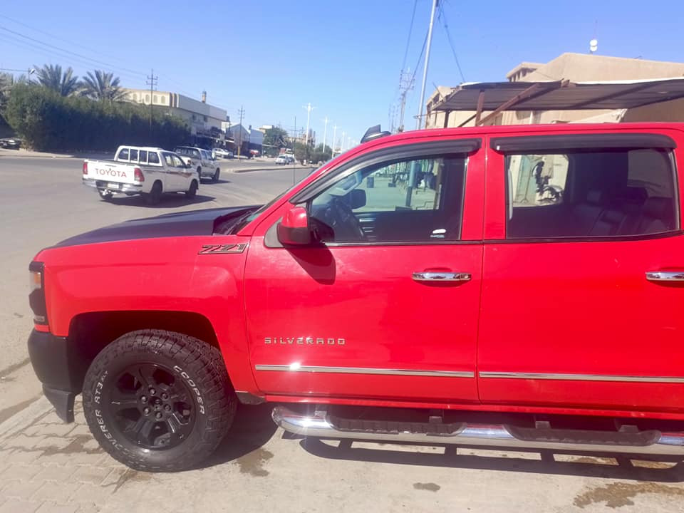 السلام عليكم سلفرادو ٢٠١٦ 
رقمها أربيل  شرط التحويل سنويه ٢٠٣٠ 
بيه جاملغ وبنيد بدون أي داخل 
شرط الفحص 
تبريد ثلج ❄ 
تخم تاير جديد 
صدر أمامي خلفي جديد 
كشنات جلد   
شاشه كبيره 
فور ويل 
باب طويل 
محرك ٨ سلندر 
شرط المحرك والكير جديد 
السعر ١٦٥ وبيه مجال 
ترهم مراوس  ب كورلا أو النترا أو سيراتو أو فورتي 
***********
مكانها بغداد البياع تقاطع درويش
