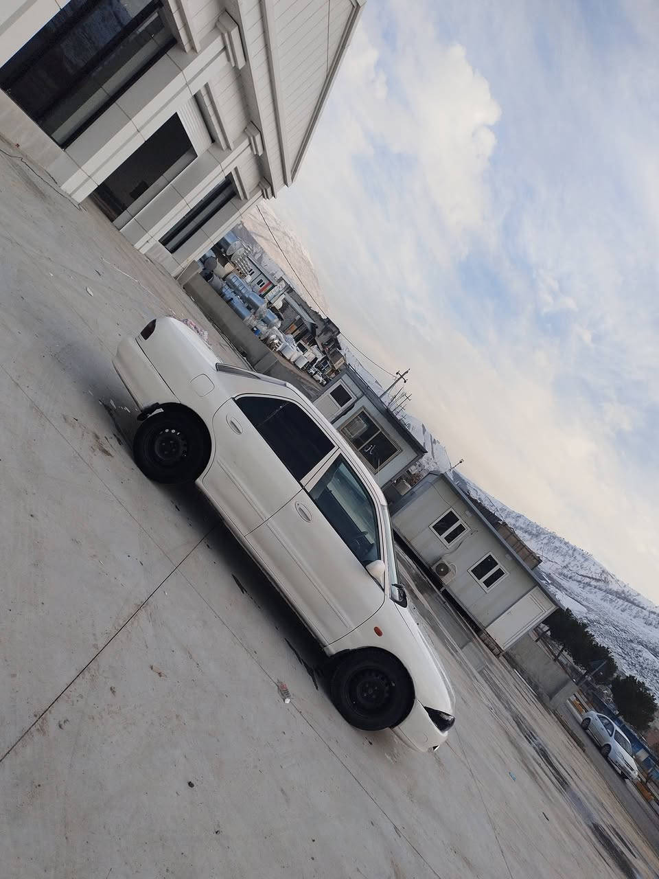 بە ناوی خوای گە ورەو میهرەبان ، سەیارە پڕوتون مودێل 2002 ئارمە بلام ئارمی ون بوە کتابی مەفقوداتی وهەزەو پاکانەی هەولێری لە گەل دایە وەک ڕەقەم وایە بێ موشکیلەیە بەشەرت ، سبوغ سەقفوعیزامی بەشەرت  دەعمی بەشەرت لیدانی بەشەرت وەرگەڕانی بەشەرت ،بەشەرتی گێڕو مەکینەو  ساردی و گەرمی بەشەرت چوار تایەی نوێ ، یەک دینار مەسروفی نیە ماشلڵە سەیارەکە نوێیە مالی فەقیرو هەژارە ولڵە هەتابلێی سەیەرەکی جوانو بێ  مەسروفە، سعری 20 گەلا  ٫  واتساب ڤایبەر ***********
