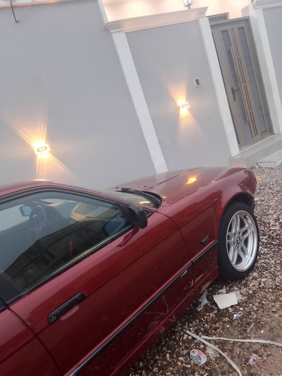 السلام عليكم شباب
BMW e34/ 525 / 1991
محرك 25 مسكر فانوس ( كايم )
كير عادي 
حداده اماميه جديده
حداده خلفيه كامله عده ربلات صفحه عكس السائق
تبريد شغال وثلج
رقم بصره الماني سنويه منتهيه وراعيها موجود مصفره غرامات 
غرفتها ( دشبول وبطاين جدد حاويه كلش ) كشنات تعبانه 
بيع فقط السعر 35$ وبيها مجال شي قليل 
حاليا بيها ويل شنايزر 17 اصلي
... بالنسبه للمحرك الي بيها ركز وياي سلندر نظيف كلش لا تبخير ولا تنقيص ولا ايشي ولا بي كنرات + السياره عوجت ولف فتحت كاور سويته وكملته ونفحص عل ضمان مابي شي بس أثناء الشد نكطع كام شفت وعفته ماسويتها المحرك وياها تريد تسوي تكمله تريد تعوفه براحتك
