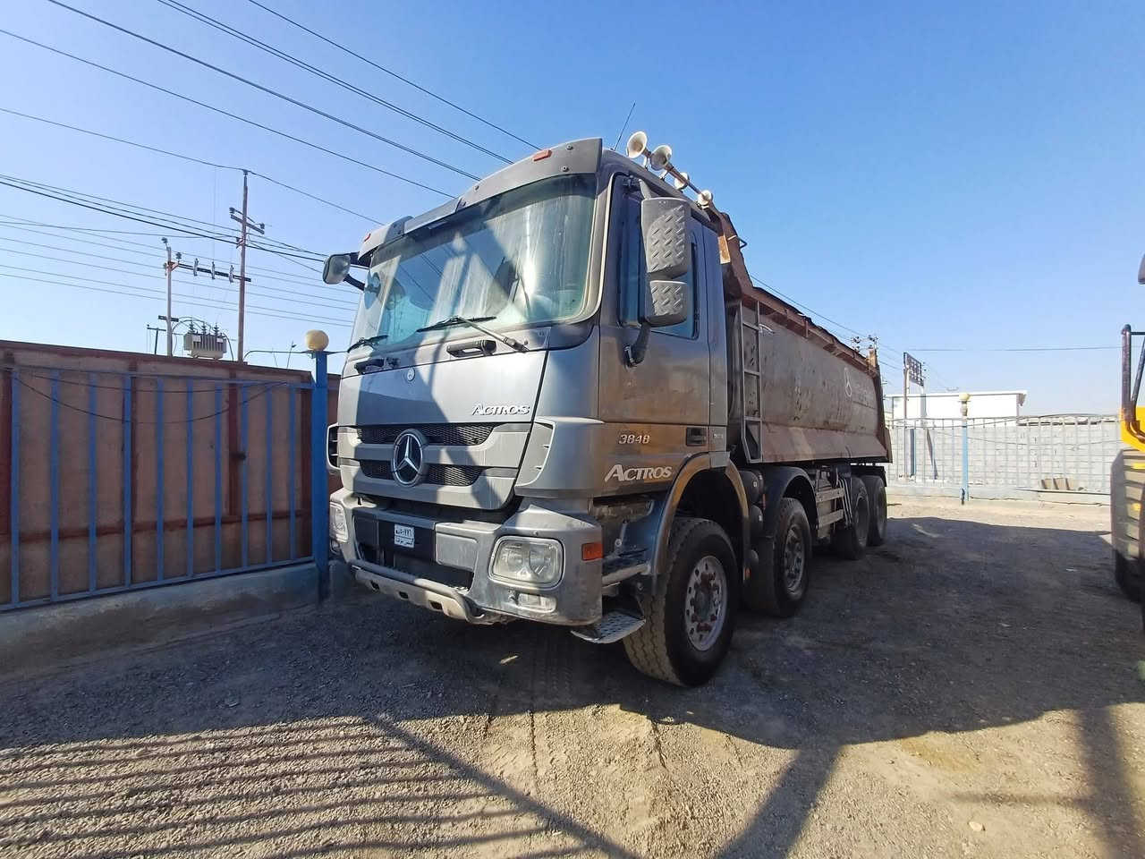 طابت اوقاتكم..
شركة أمواج ضفاف الرافدين 
لتجارة المعدات الثقيلة 
مارسيدس اكتروز كوري 
📌العنوان محافظه البصرة 
{ الزبير طريق سفوان } 
للاستفساراكثر اتصل على الأرقام التالية
• Mob :-  ‎*********** 
• Mob :-  *********** 
• WhatsApp :- ***********
