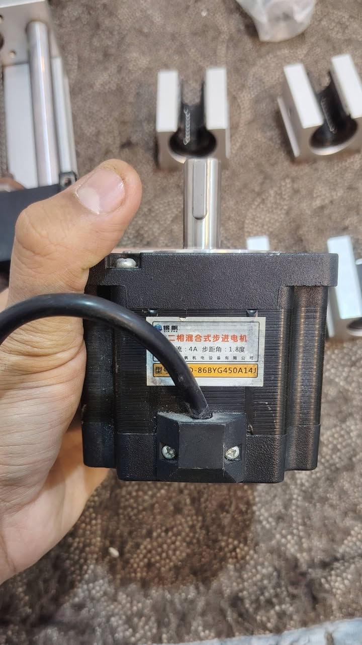 سلام عليكم
يوجد كت كامل لمكينة cnc
قياس 150 *150
ماطور استيبر 3
سكة عدد 4
محور Z كامل
وباقي الملحقات كما موضح بالصورة
للاستفسار ع الخاص او اتصال ***********
