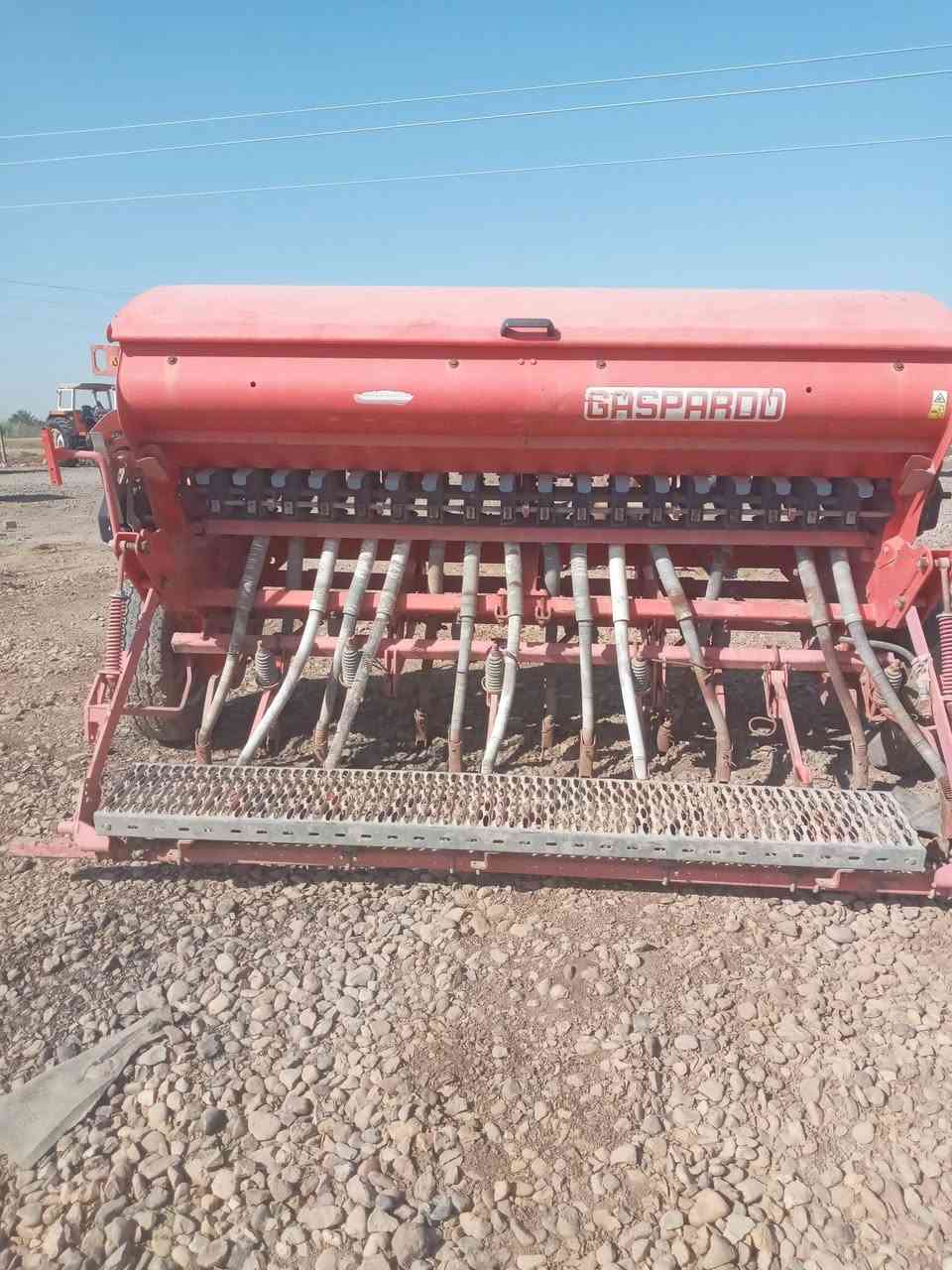 السلام عليكم  البيع  طابعه يطاليه ١٨ السعر  ٣ ونص وبيه مجال  التواصل ***********
