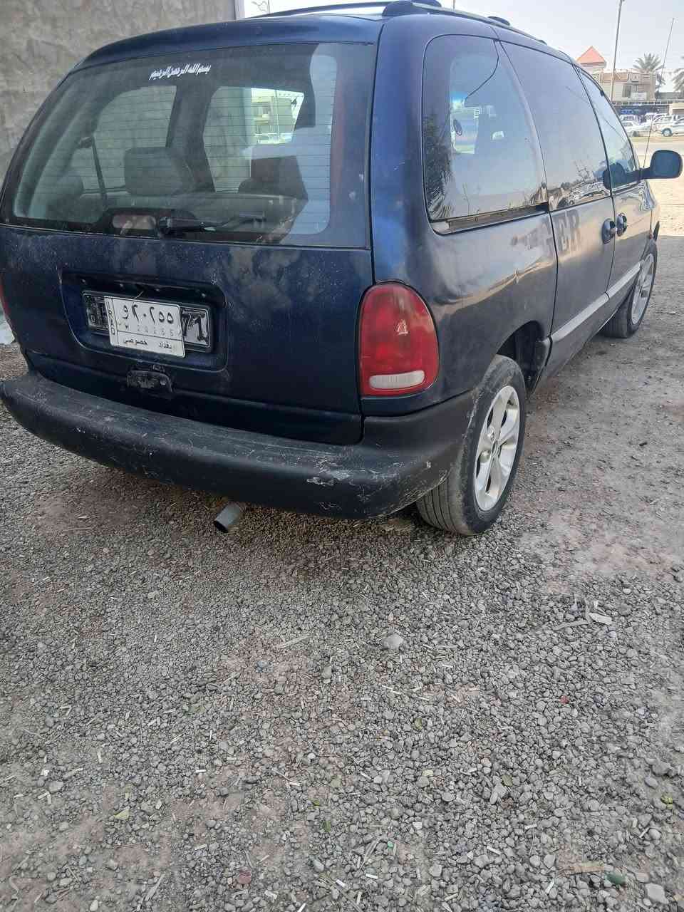 السلام عليكم دوج كرفان للبيع رقم بغداد بأسمي السنويه مجدده لل27 محوره كورلا ياباني گير مكينه زينات مكان السياره واسط الصويره السعر 30بيها مجال   رقم الهاتف /***********
