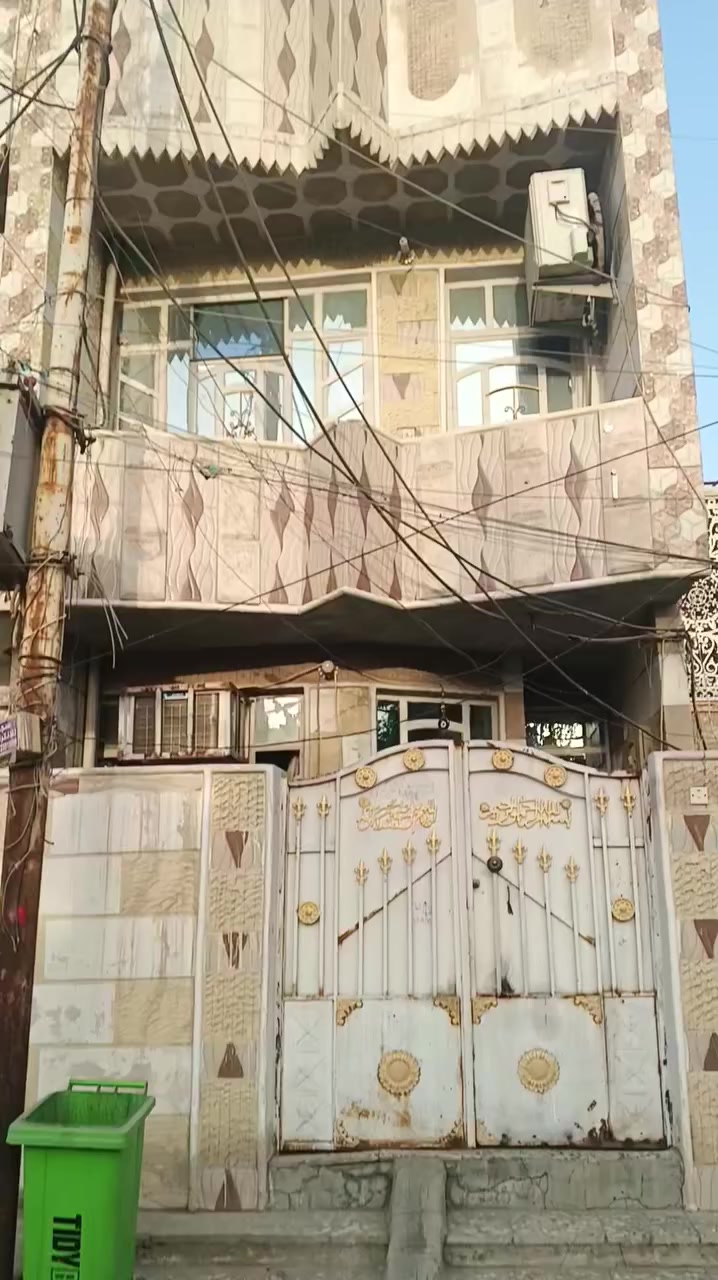 مشتمل للبيع 50متر 
الشعب حي العقاري 
يحتوي على 
استقبال ،مطبخ معزول ،خدمات ،غرفتين نوم 
للمعلومات أكثر مراجعه مكتب الأخوين للعقار 
***********
