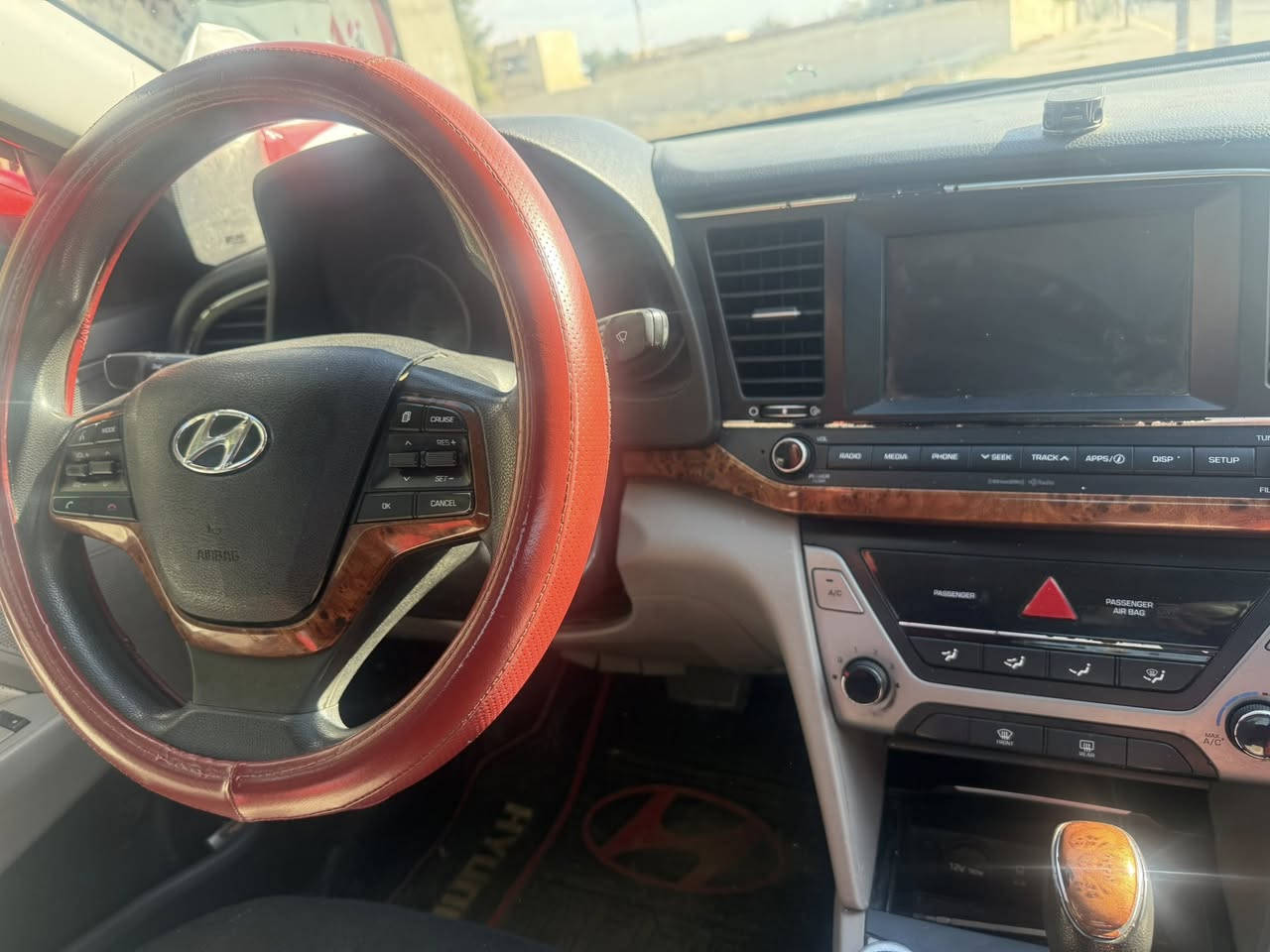 قطعتين صبغ بدون دواخل
محرك وگير خير من الله 

صدر ٥٠ بلميه 

تايرات تخم جديد

رقم بغداد بأسمي
سعر 107

مكانها العلم 

للاستفسار اتصل ***********
