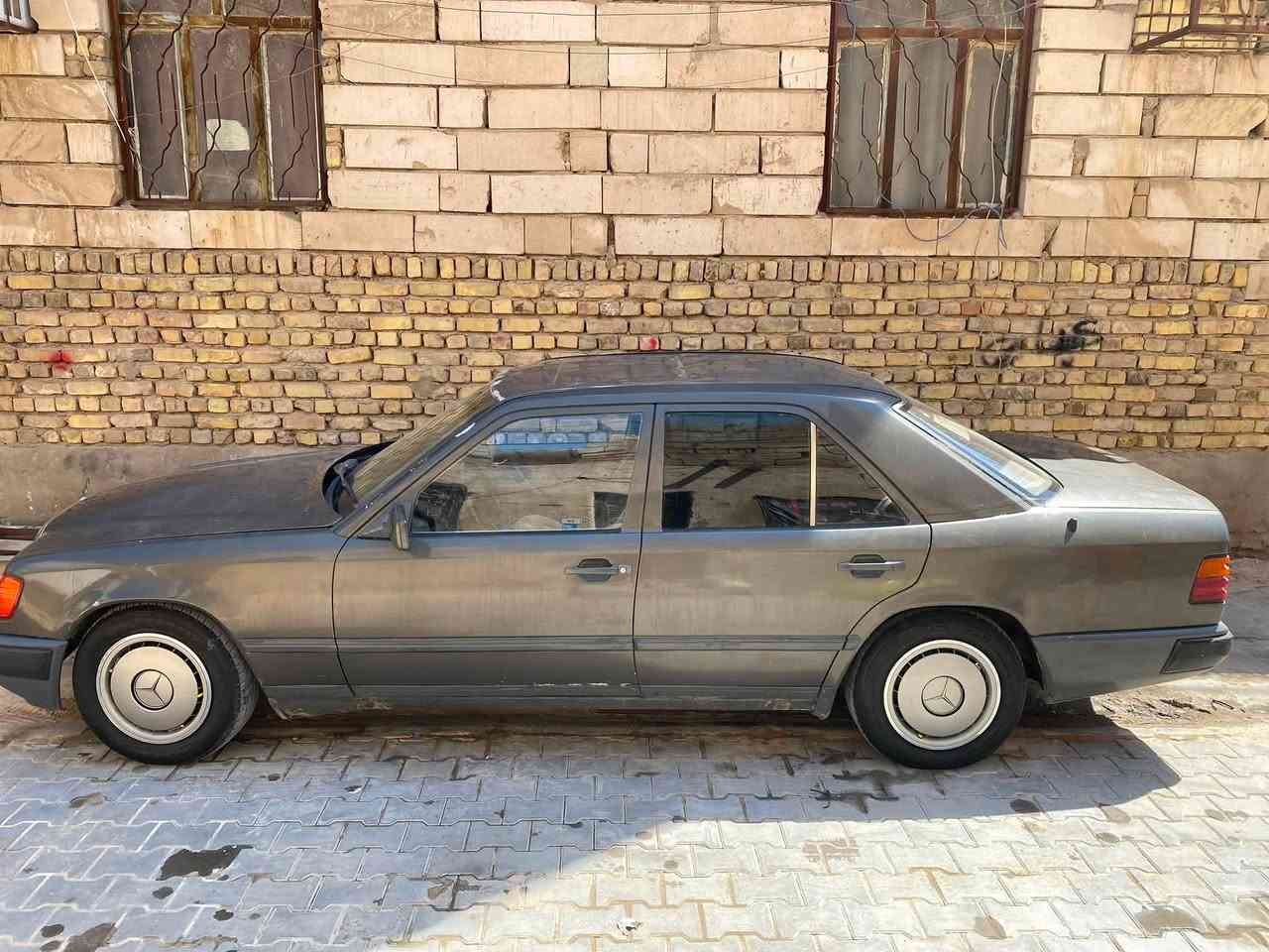 السلام وعليكم مارسيدس دب موديل89 محرك بطه2ونص سياره حلوه وجديده ومكينه جديده شاديهه المكان بصره معقل المراسله ع واتساب سعر48وبيه مجال رقمي وتساب وشريحه***********
