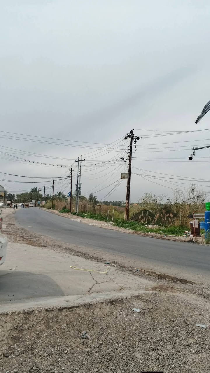 السلام عليكم  ورحمه الله وبركاته  من رخصت  مدير الكروب  يوجد لدي قطعه للبيع المساحة 100\ متر  الواجه  5متر وربع  النزال  19متر   موقع القطعه   الراشدية. بغداد الشارع الرئيسي  بتجاه الناحه   سنتر الراشديه  بالقرب من الدكتوره داليا العبيدي  ثالث قطعه  في داخل فرع الصالون
إتصال ‏‪***********‬‏
واتساب ***********
