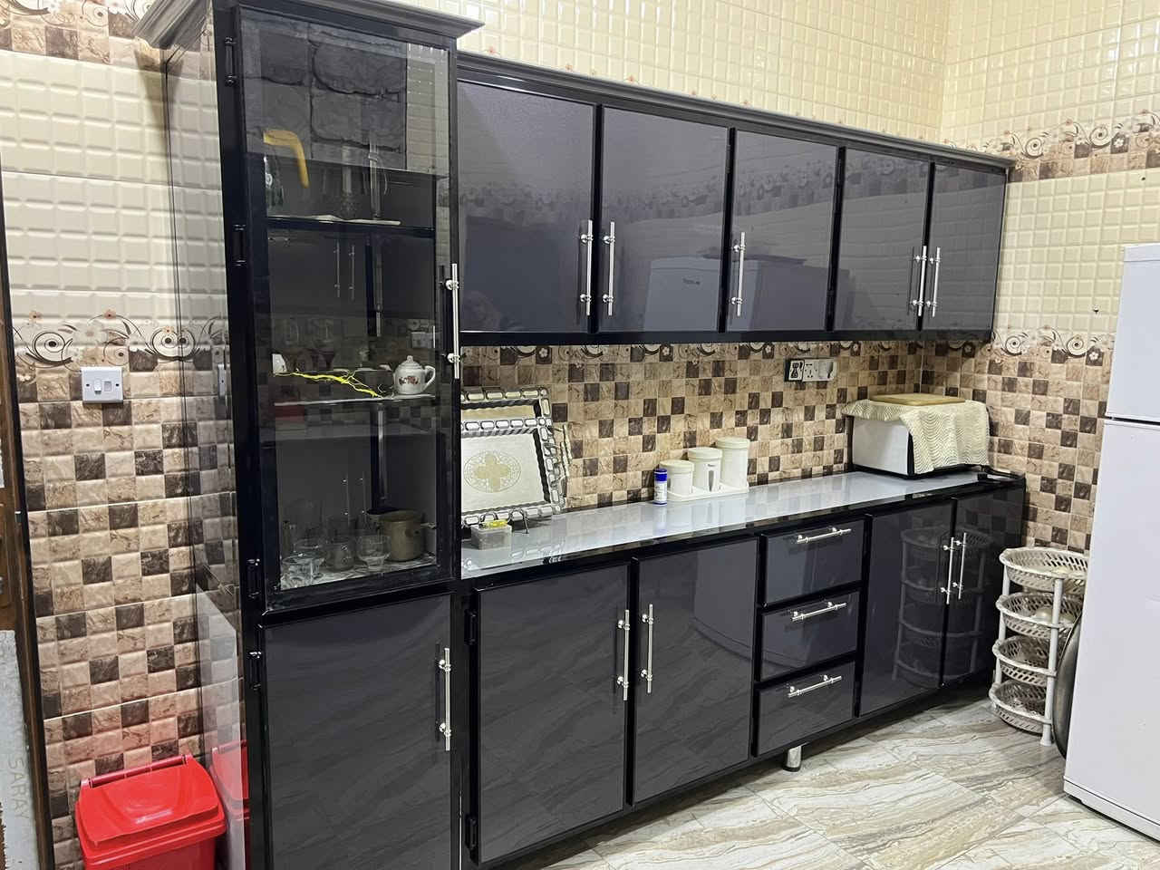 #ابو ادم الحمداني لعمل كاونترات المنيوم حسب الطلب (سعر المتر 120الف  الأرضي / سعر مترملحق 80الف  نقدا) القسط 150الف تركي درجة أولى العنوان بعقوبة قرب سوق الطيور للاستفسار والطلب مراسلة الصفحة او ع واتس اب ع الرقم ***********
