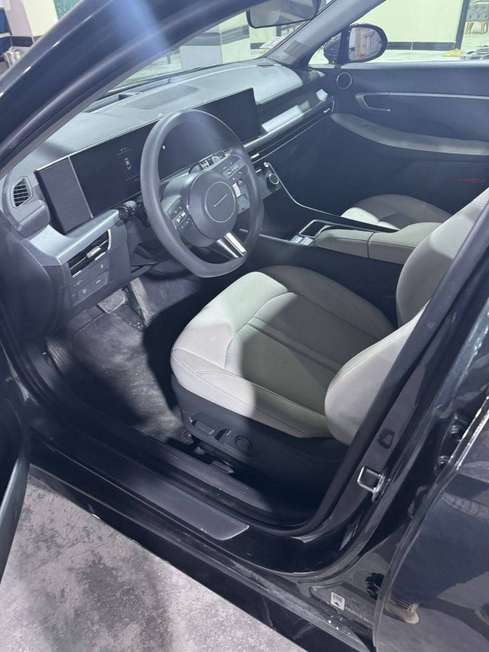 شركه نعيم الجنوب
يتوفر بيع وشراء ومراوس

السلام عليكم 

سوناتا 2024 شكل جديد

                                              وارد أمريكي.

                                        

‏2.5L حجم محرك

فول مواصفات من عده الفتحه

گير 8 نمر

بصمة تشغيل وابواب

المقاعد: كهربائي  + تدفئة 

٥ وضعيات قيادة

جنطه ذكيه 

لايت لد 

بك لايت لد 

ترحيب

دشبول الاكتروني 

شاشه كبيره 

كير تعليك 

شحن لاسلكي

اوتو ستوب

اوتو هولد

رادار

نقطة عمياء

رادار خطوط شوارع

فوول تحكم ستيرن

العنوان البصره معارض القبله جهه المشراق 

للاستفسار 

***********
