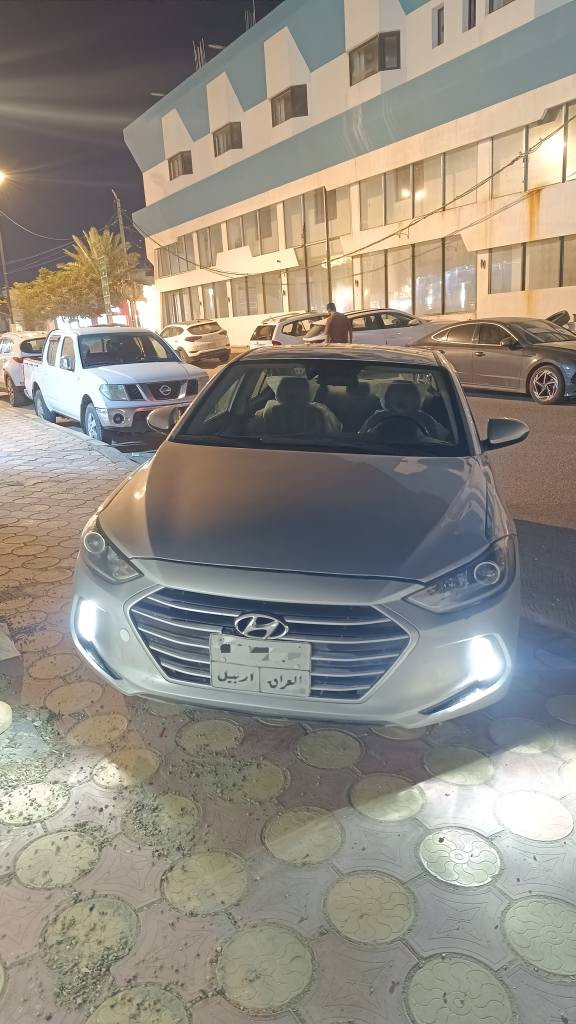 النترا مديل 2017 رقم اربيل 
مواصفات سياره ،،،بصمه تشغيل +ابواب
تحكم استيرن جهتين/شاشه لمس +كامره خلفيه 
داخل بيجي،،، محرك دوش لابخار ولاتنقيص 
تبريد ثلج ,,,وارد امريكي حادثه جاملغ وباب تبديل 
وبلعراق بيه قطعتين صبغ ،،،السعر 115ورقه بيع أو مراوس حسب القناعه رقمي *********** النجف, العراق
