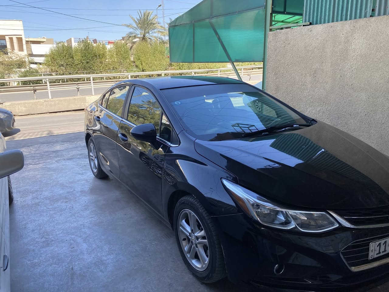 سلام عليكم ورحمة الله وبركاته سياره كروز موديل 2018 باسمي تحويل ثاني يوم. سياره فول عدا الفتحه محرك كير شرط الوكاله شغل واطلع وين ميعجبك ضرر بامريكا جاملغ خلفي وبدايه القماره من خلف  مصبوغه كامله  اثر صبغ قديم جارد وتم اعاده تعميرها وسعر 88 $ ورقه وبيه مجال للشراي. مكاني بغداد. اي ستفسار على رقم ***********
