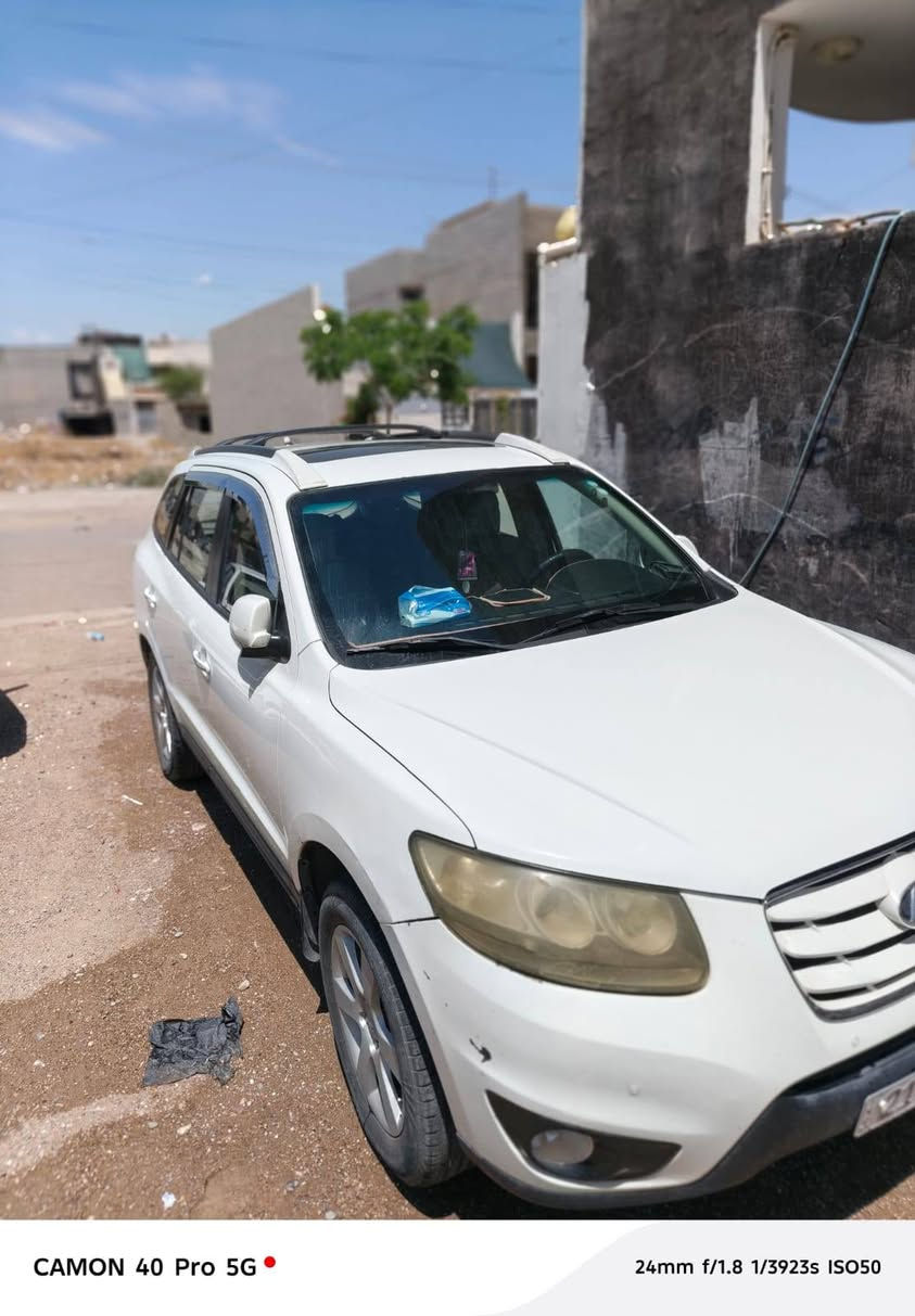 سنتافي 2010 خليجي فول مواصفات 1/1
فورويل 4x4 7راكب 6 سلندر 3500
فتحه سقف 3 قطع تبريد اتخم تاير جديد
 رقم شمالي سياره  السعر 132 أوبيه
مجال بسيط مكان كركوك
***********اتصال/
