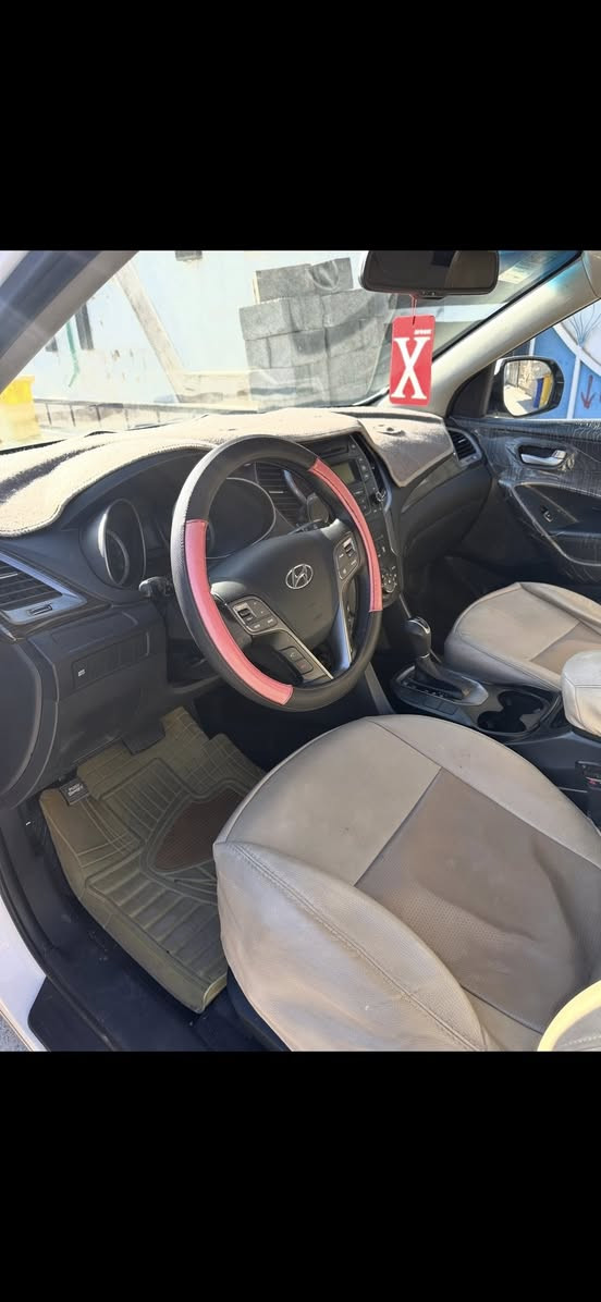 سنتافي 2015 خليجي
سيارة بسمي تحويل مباشر 
قطعه وحدة بيهه صبغ المدكر الخلفي فقط 
بيع فقط بدون مراوس 
السعر 165 ماشيه 89 كيلوو
الشراي يتصل ***********
