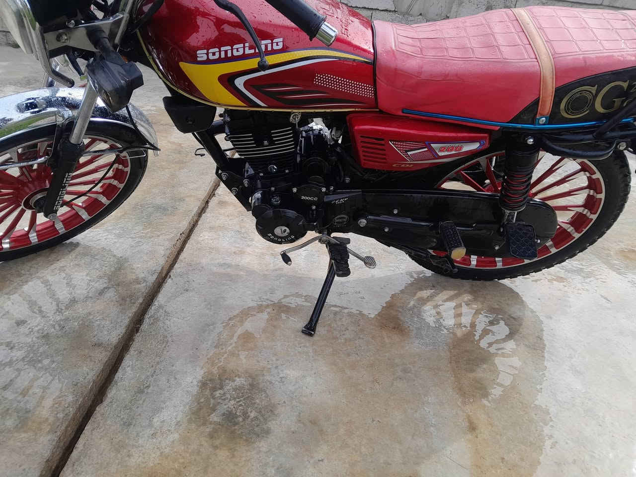 للبيع ماطور إيراني موديل 26 مكفول من كل النواقص السعر 800وبيه مجال مكاني ديالى دلي عباس ***********4
