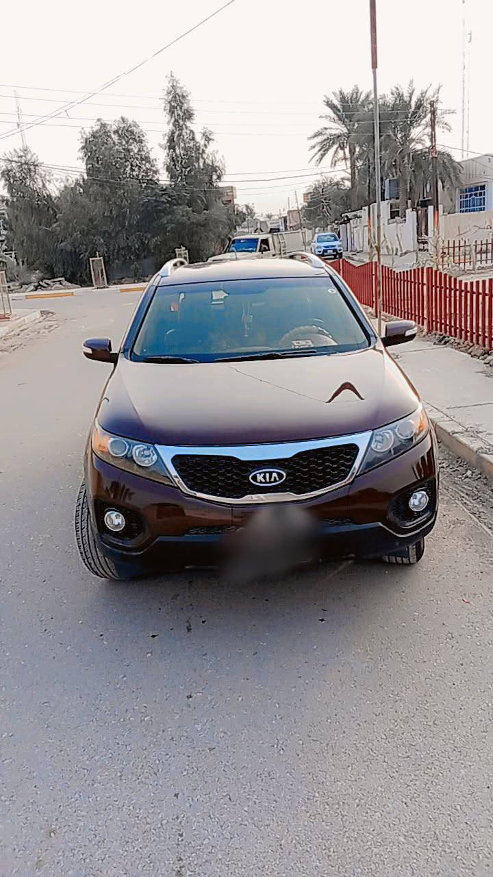 سورنتو 2012 محرك 4 سلندر GDI نص فول رقم ديالى السعر 140 مكان السيارة ديالى كنعان رقم الهاتف *********** للبيع او مراوس حسب القناعة
