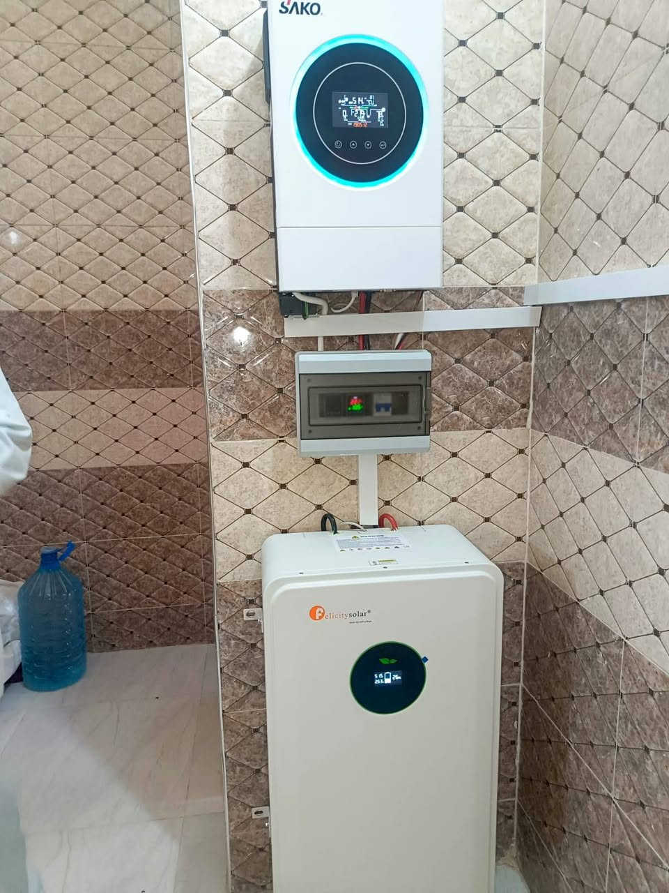 ابارك على  اهل الدار 📍
[[شعارنا الدقه والإتقان والاخلاص بالعمل]]
في كل مكان وفي كل دار #جاهزين_لتنصيب_بكل_مكان 
  تم وبفضل الله تنصيب منظومة طاقه شمسية 🔻🔻
 ابو كيلاان ا #تابعي_الصفحه_ليصلك_كل_ماهوا_جديد
15نهاري لواح عدد 7  
15ليلي بطاريه #ليثيوم 15K ضمان  ٥سنوات 
جهاز انفيرتر  6k 🌀ضمان سنة   ضمان سنه 
كركوك حي شوراو 
✅️مكتب الوطن الزراعي  
✅️مستعدين تجهيز 
✅️منضومه #آبار ..#منازل #دوائر #حكوميه 
تاريخ 📅 اليوم  2026/7/12
استفسار 
*********** 
*********** وأتساب
فضلآ وليس امرنآ إعجاب ومتابعه لصفحه 🌹 🌹
