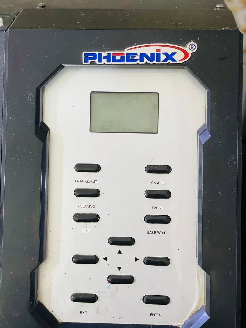 السلام عليكم اخوان مطبعة فلكس للبيع قياس 160سم  نوع الهيد XP600المطبعة مستخدمة سنه فقط المطبعة متروكة صارلها فترة بسبب ضروف يحتاج الها فقط تبديل هيد مع صوندات الاحبار جامد بيهن الحبر بسبب الترك المطبعة نضيفة جداً السعر المطلوب 20 ورقة وبيها مجال للأستفسار ***********
