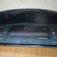 عندي هاي الشاشه البيع شغله وجديده 07763284852