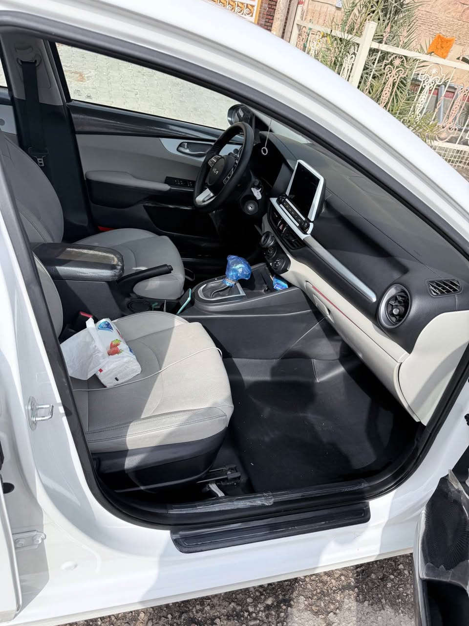 سيراتو 24 فول رقم اربيل ماشيه 30 مكفوله من البارد والصبغ بيه ملاحظات صغار
مكينه الفين 
فتحه 
5 ويل كب 
تبريد قطعتين 
شاشه ونفكيشن اصليه 
مري شفط 
3 انظمة قياده
كشنات جلد 
لايت زنون
السعر 186 قفله 
مكاني نجف 
*********** النجف, العراق
