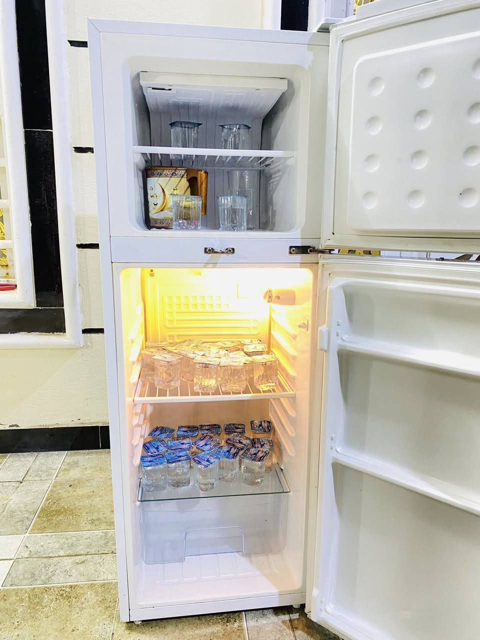 هاي ثلاجه صغيره 10 قدم جديده كلش ونضيفه وشغاله وعالفحص وضمان ماداخله تصليح ابد مكانه محاويل


**إذا كنت صاحب هذا الإعلان وتريد حذفه لأي سبب، رجاءا أرسل رسالة إلى الدعم الفني**