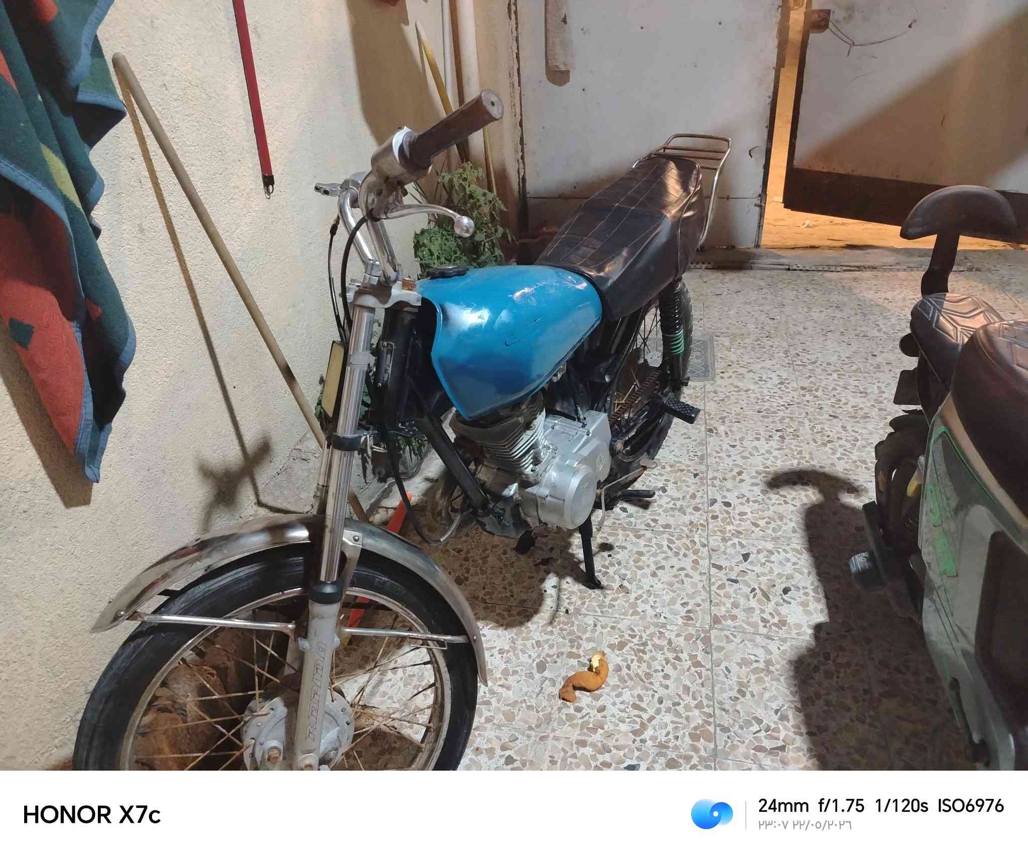 دراجه إيراني للبيع سعر ٢٥٠ وبيه مجال قليل مكينه تايكر مكاني بصره حي الأصدقاء الرابعه واتساب ***********

