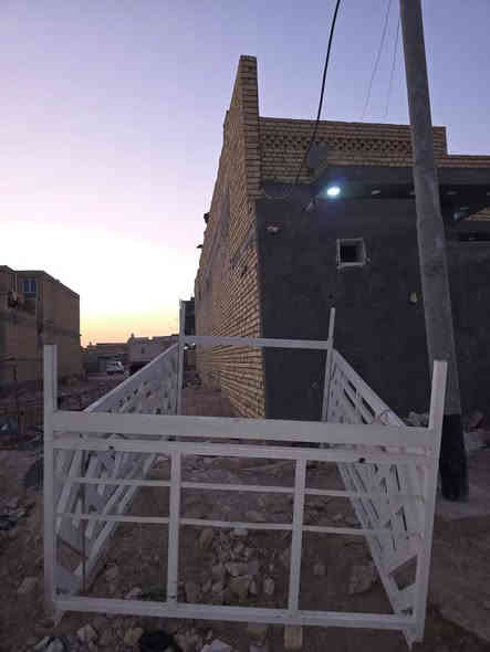 محجر نثية مستخدم /السعر ٣٠٠ الف/*********** /الناصرية/الموحية
