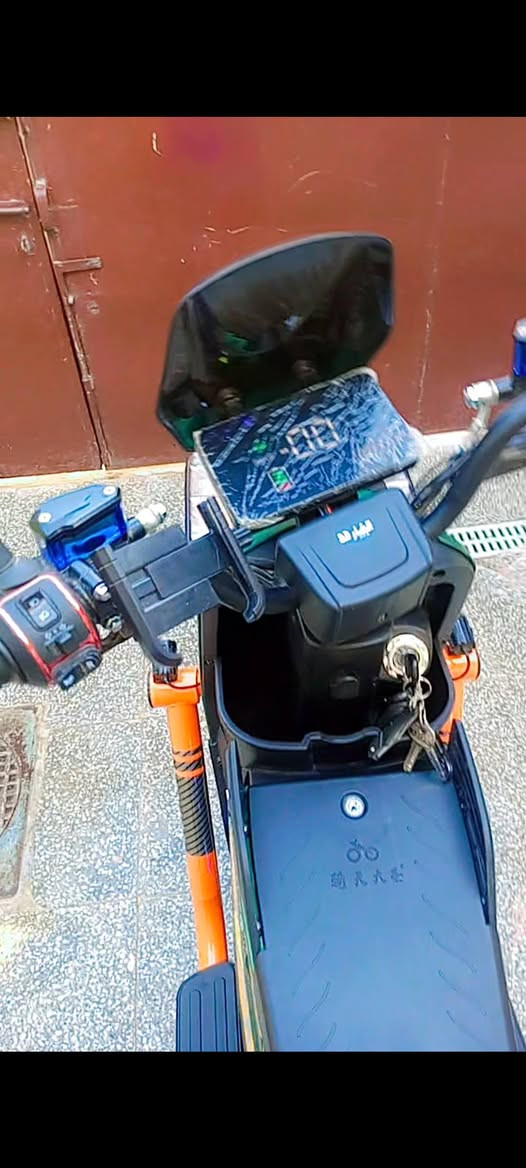 السلام عليكم دراجة شحن للبيع X900رايدهة 600وبيهة مجال المكان بغداد حي النصر الرقم ***********دراجة جديدة استخدام قليل جداً
