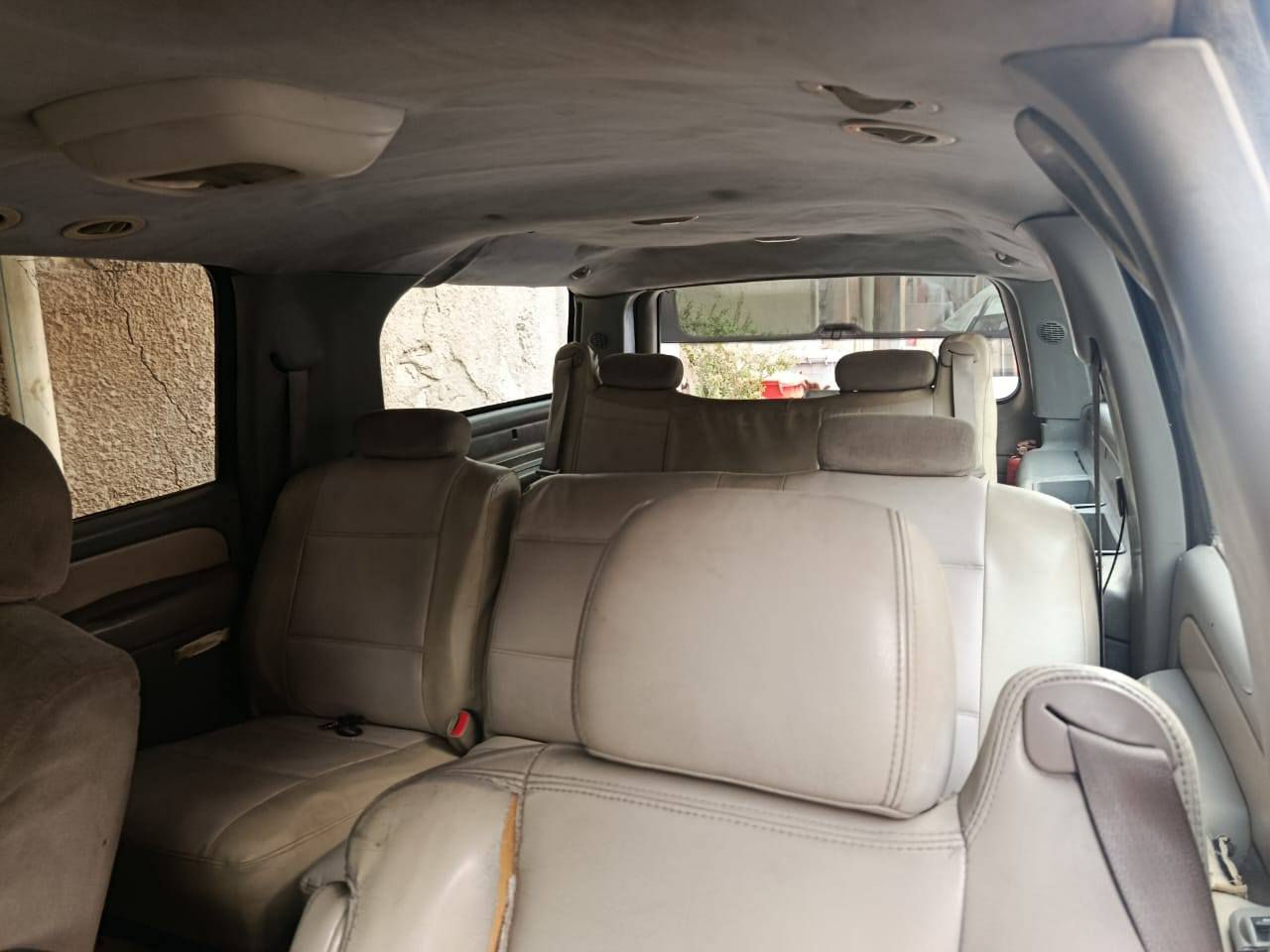 شوفرليت تاهو طويلة فحل موديل 2001
تبريد مكينه تخم تاير كله جديد 
الباب الخلفي دلعه
مكاني بغداد ساحة عدن 
بسمي رقم ديالى إنكليزي بسمي 
لون أبيض ***********
السعر 80بيها مجال للشراي
