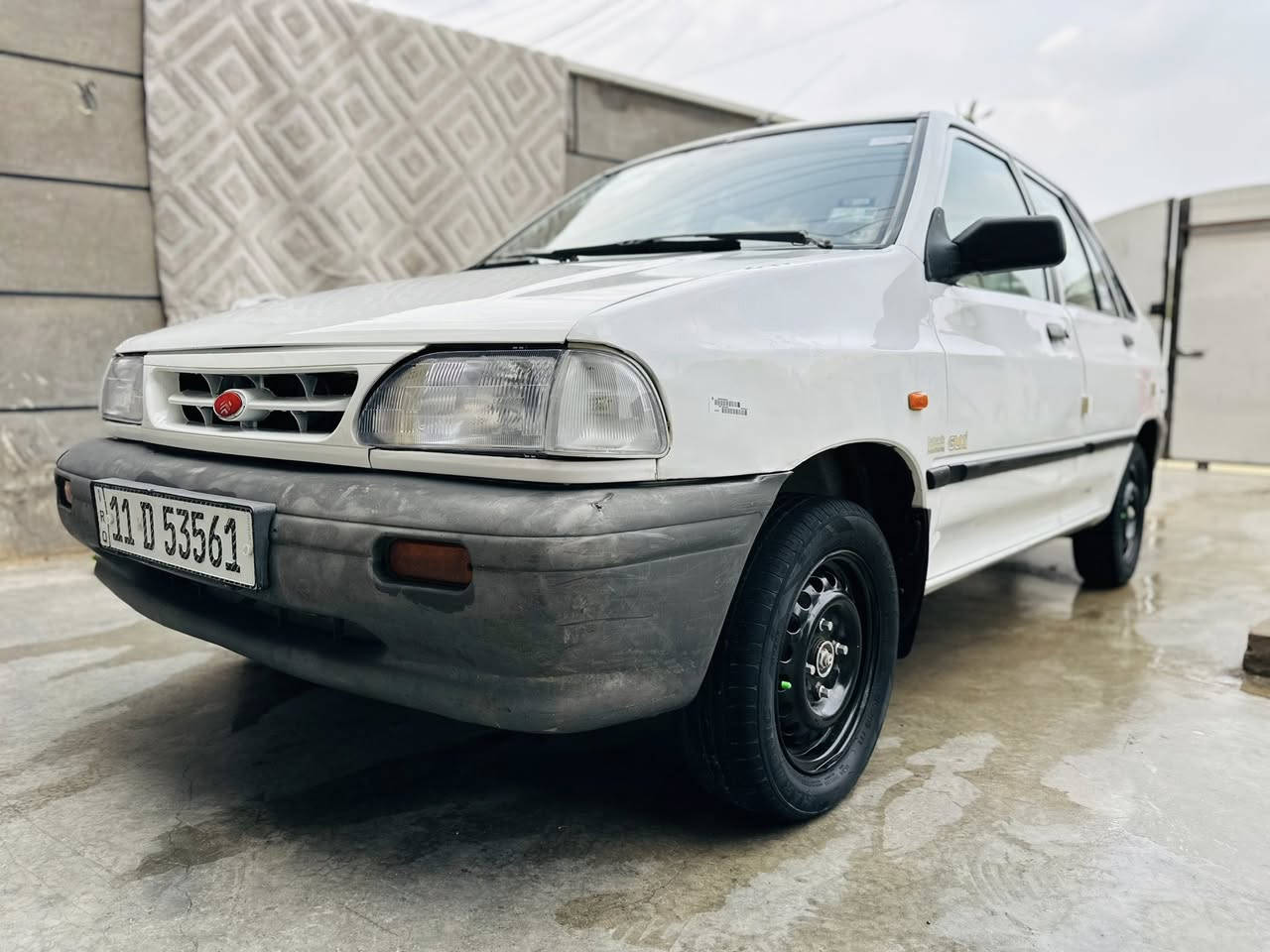 السلام عليكم
سايبا 2011 مكفولة من الضربة 
البنيد بي فابلون ونشال الصبغ وبدلته فقط 
شواصي كفالة 
كير ومكينة كفالة 
تخم تاير 
دوشمة 
سيارة جديدة وخير من الله 
السعر 38$ وبيها مجال 
مكاني بغداد البلديات 
***********
