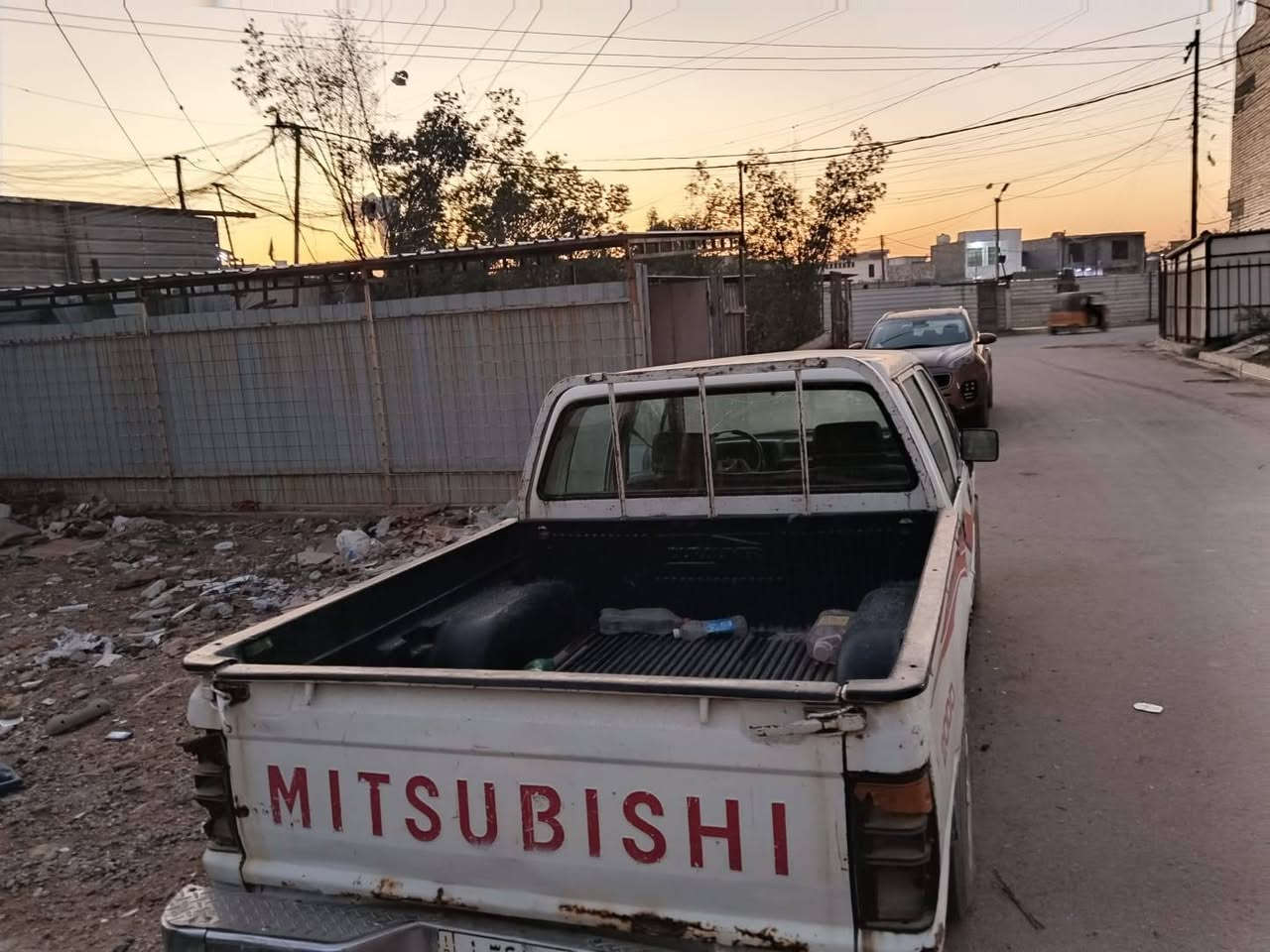 السلام عليكم مسيوبوتشي 1994 للبيع سعر 35 وبيه مجال قليل  سياره شرط تحويل رقم بغداد  مكان بغداد   *********** وتساب موجود كهربائيات لايتات بكلايتات سكنات اشاير كلوبات  كله بل كراتين موجوده بس مامشدودات
