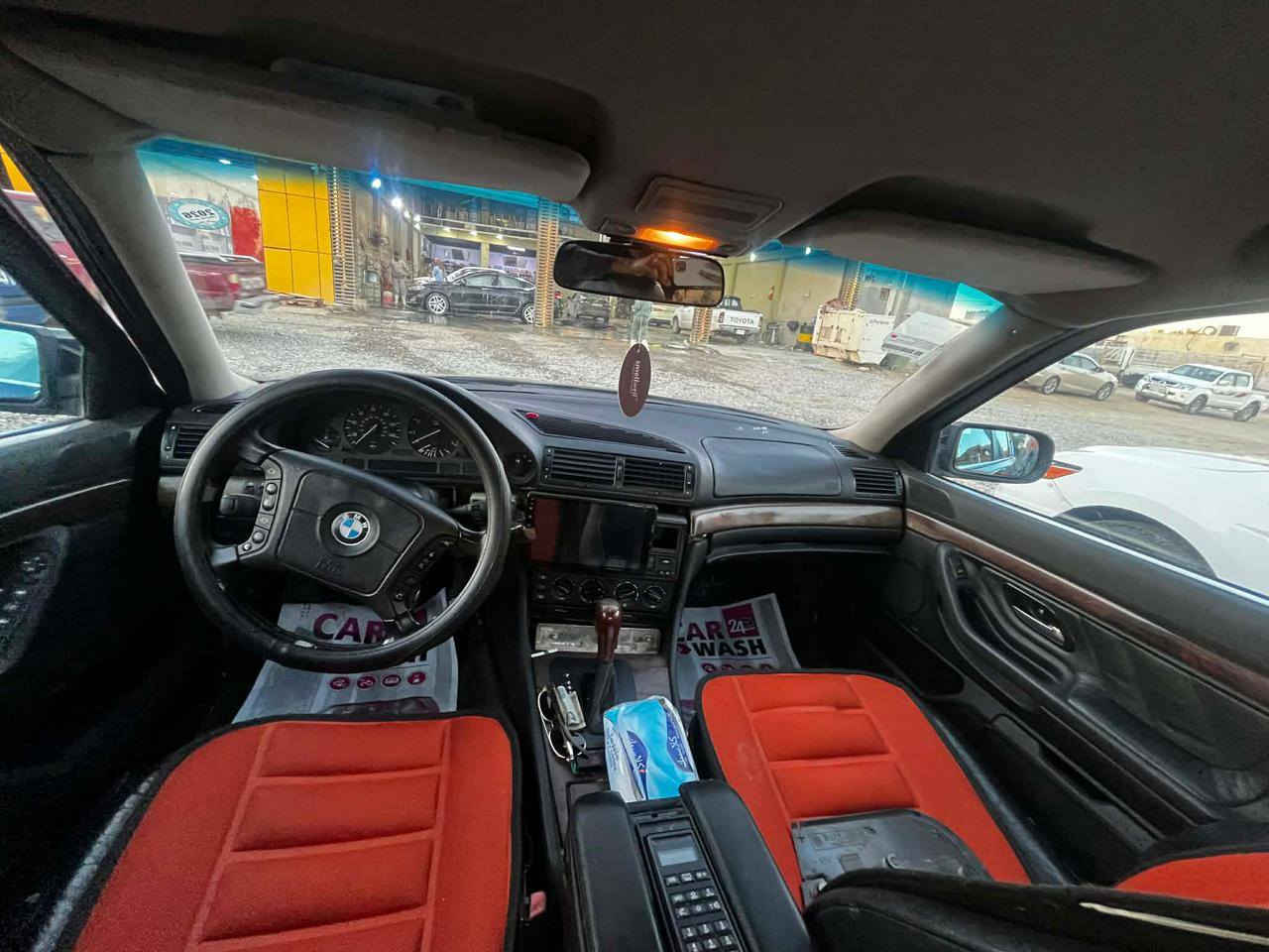 سلام عليكم سياره بي ام موديل ٩٥ رقم شمالي محرك ٨سلندر مسكر حجم ٤٤ محرك وكير جدد سنويه جديده تحويل مباشر  صدر تخم تاير تبريد ثلج تدفئه شغاله سياره جاهزه من كلشي تراي وين مايعجبك لسعر ٨٥ ورقه وبيها مجال شويه  او مراوس حسب لقناعه عنوان رمادي ٥كيلو  *********** ولمو شراي يعبر لمنشور
