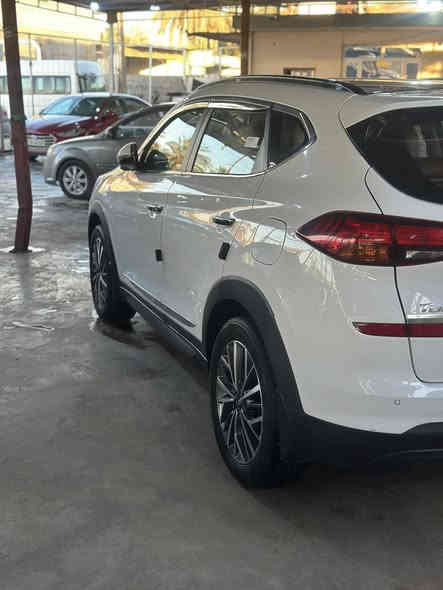 سلام عليكم توسان موديل. 2019 شركت الكاصد فول موصفات 1/1 كفاله رقم بغداد ماشيه 64 حقيقي 
مكان سياره بغداد السعر 205 
***********
