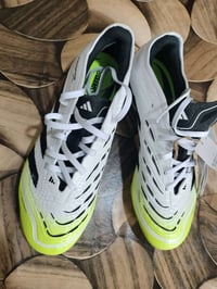 أديداس • حذاء كرة قدم • مقاس 42/41