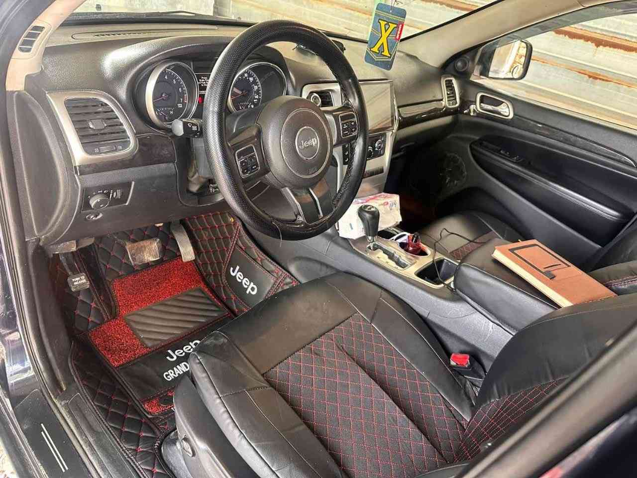 جيب 2011 رقم اربيل سنويه جديده
تريد وكاله او تحويل الفحص منشور ويه الصور 
ومن شتريتها صبغتها للجماليه 
سياره جاهزه 
مكينه كير حداديه تاير ويل جديد 
سعر 135
***********
