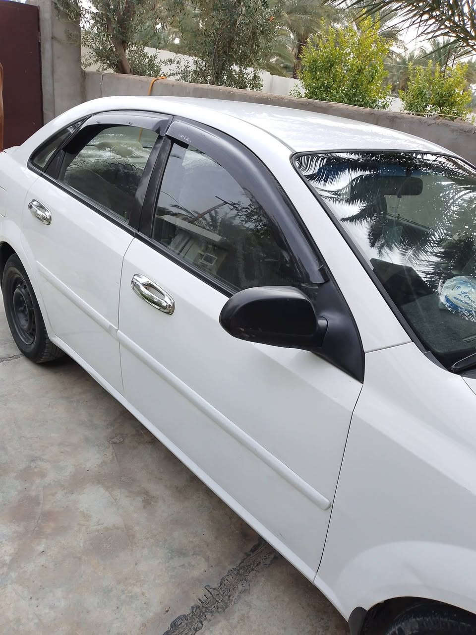 السلام عليكم اوبترا للبيع موديل 2005 كير عادي السيارة مكفولة من الحادث والصبغ بس  تكحيلات بسيطه موضحه بالسونار ومحرك وكير مكفولات وتدفئه وتبريد شغالات السياره كلش حلوه داخلها كلش نظيف شاصي قطره خياس مابيه رقم ديالى بأسمي والسنويه تنفذ بشهر 3/2026. السعر 62 ورقه وبيها مجال شويه السونار مرفق ويا الصور الاتصال على الرقم ***********
