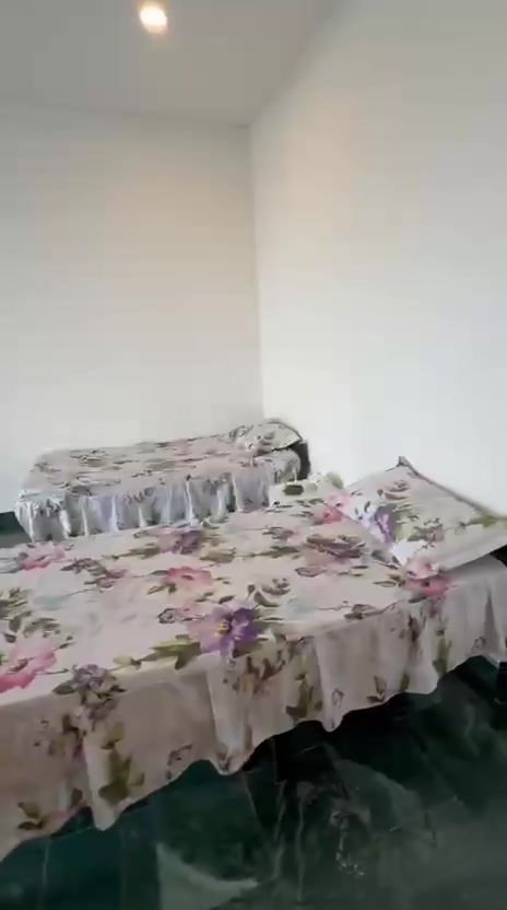 سلام عليكم توجد شاليه لليجار الموقع الدوره البوعيثة سعر الشفت 100 وايام العطل 150مسائي وصباحي للستفسار عل هاذ الرقم ***********
