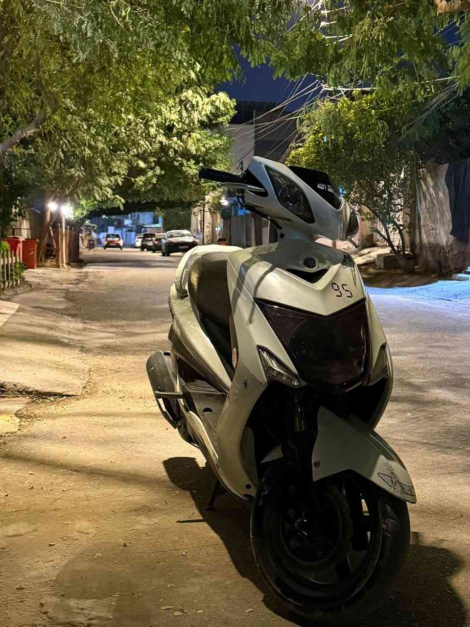 السلام عليكم
دراجه سكنس لد ياباني 2016 استاند حساس قبق نفخ 
دراجه بلاديه مكفوله مملعوب بيها شي والمكينه ممطخوخه تجي وتجيب وياك فيتر تفحص وتاخذه 
بيها زوج تايرات جديده قبل فتره شديتهن
وكلج خلفي رياضي شادلها بلادي
مكاني الحله مركز المدينه بالقاضيه ***********
السعر 1500 وبيها مجال بسيط
