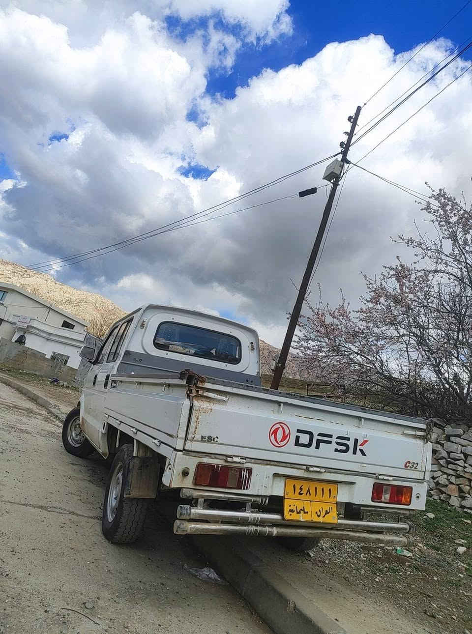 دۆنگفینگ  دەبڵ قەمەرە مۆدێل 2018 بێ بۆیاغ 
گۆڕینەوە بە کیا ابو عیون دەکەم یان دێر تاکونیو قەمەرە یان هەر شتێک بەدڵم بێ 

***********
*********** رانية, السليمانية
