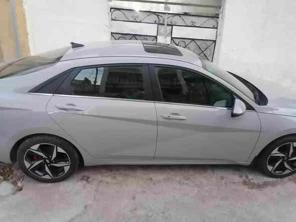 النترا ٢٣ هايبرد فول مواصفات لون اسمنتي ماشيه ٨٣ وارد حادث خلفي و صار بيها علي كد ٣اصابع بالجاملغ الخلفي طخه تكتك 
سياره حلوه و جديده بيها ملاحظة يرادلها كلجات كير اني ابيع كير حتي يكون عند الهاوي علم سيارة شغالة و تمشي  طبيعي وسعر كلش حلو 
*********** بي واتساب بغداد
