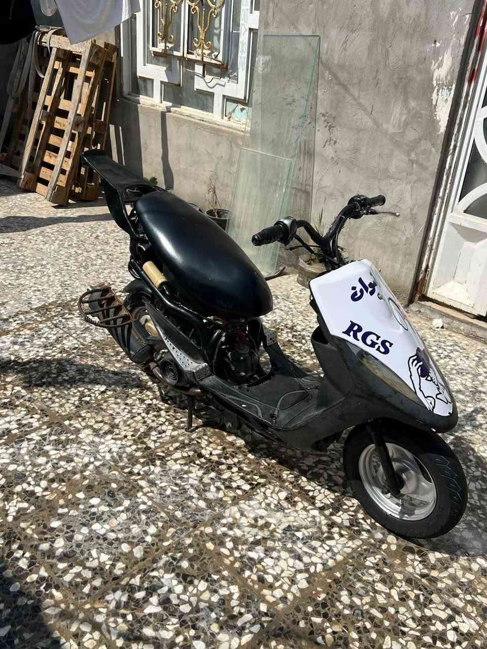 السلام عليكم ماكس عدله بوشه ٥٥ دراجه  شلعه ومعدل شغاله سلف هندرغراضه كامله كله ختم 
واحد رقمي *********** السعر 575وبيها مجال قليل
