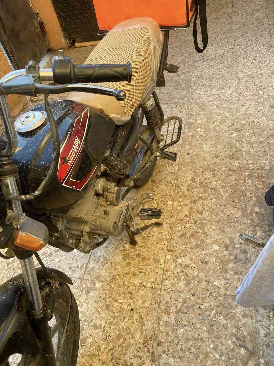 السلام عليكم دراحه بوكسر اكلاسك البيع السعر خمسميه وبيه مجال ***********
