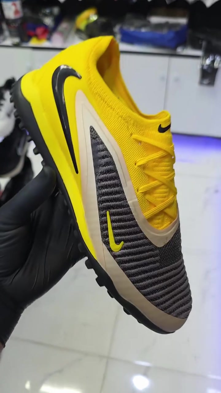 Nike phantom ❤️2026❤️اخراصدار قياسات 40 لحد44 اصلي فيتنامي شرط الفحص للحجز والاستفسار التواصل عل واتس اب *********** عنوان المحل كركوك سوق بنجا علي ❤️❤️
