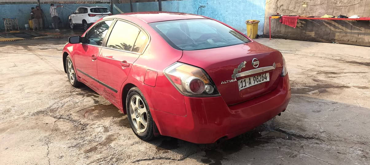 السلام عليكم نيسان التيما 9 محدثه 12 كير محرك مكفولات100/100 تخم تاير جديد صدر جديد صبغ عام حادثه بامريكا قماره وبالعراق جنطه واصل بدايه الحوض هاي كل تفاصيلها السعر من الاخير60  مكانه بغداد الدورة
***********
