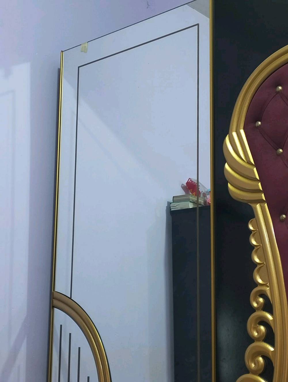 غرفة نوم للبيع السعر مليون وبيها مجال مكاني الناصرية المركز موجود واتساب او اتصال