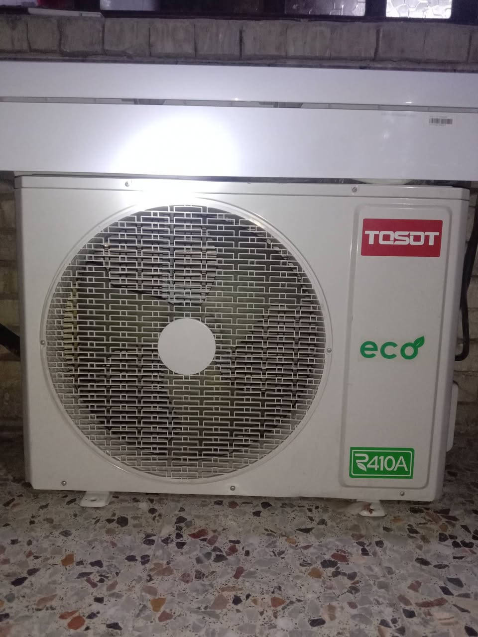 سبلت توسوت 2 طن للبيع T3 غاز 410 تبريد ثلج كامل مع ملحقاته استخدام موسم واحد السعر 550 العنوان الزعفرانية الوليد الاتصال ***********
