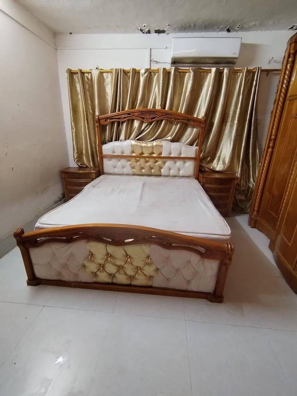 السلام عليكم غرفه تزكام نضيفه كامله السعر ب مليون ونص وبيهه مجال الشراي يراسل


**إذا كنت صاحب هذا الإعلان وتريد حذفه لأي سبب، رجاءا أرسل رسالة إلى الدعم الفني**